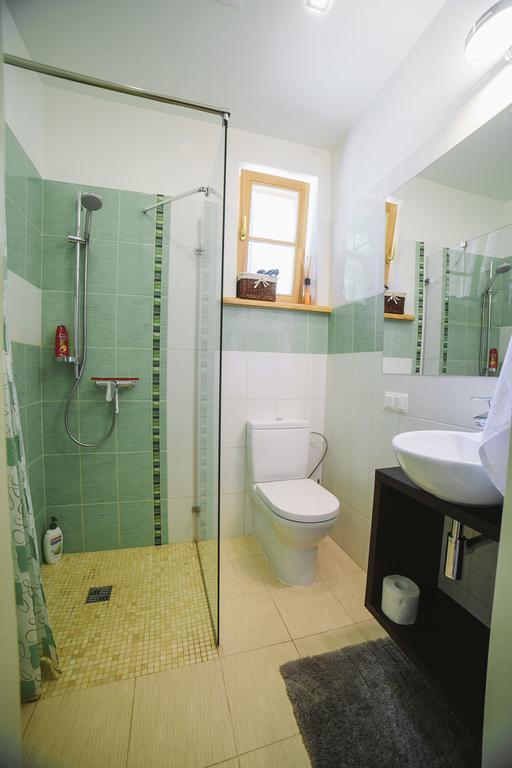 Studio Apartment In Private House Рига Номер фото